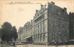 61 BAGNOLES DE L´ORNE - Le Grand Hôtel De L'Etablissement Thermal - Bagnoles De L'Orne