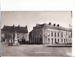 Carte 1950 BRULON / PLACE ALBERT LIEBAULT - Brulon