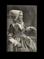 Delcampe - 29 - DOUARNENEZ- Costumes - Coiffes - - Douarnenez