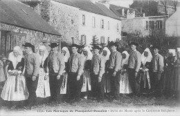 Les Mariages De Plougastel-Daoulas Défilé Des Mariés Après La Cérémonie Religieuse T.B.Etat - Daoulas