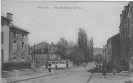 54 - FROUARD - Rue De L'Hôtel-de-Ville. - Animée. - Frouard