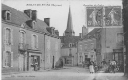 53 - MESLAY-DU-MAINE (Mayenne) - Carrefour Du Centre - Animée. - Meslay Du Maine