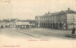 61 LE MERLERAULT - L'Hôtel De Ville - Le Merlerault