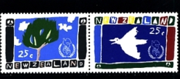 NEW ZEALAND - 1986  YEAR OF PEACE  PAIR  MINT NH - Unused Stamps