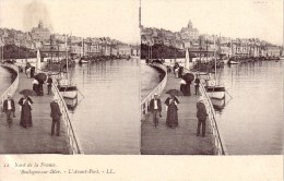 Vues Stéréoscopiques 12 Nord De La France BOULOGNE Sur MER   L’ Avant Port ( Bateau Vue Générale Ombrelle ..) - Stereoskopie