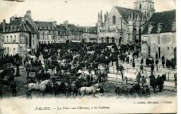 N°38771 -cpa Falaise -la Foire Aux Chevaux à La Place Guibray- - Kirmes