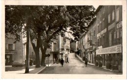 F612  Ardeche  Les Vans  Place Ollier  Et Rue Hotel De Ville A Circulé Non Datée - Rochemaure