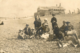 LE TREPORT (76) Carte Photo Groupe De Personnages Sur La Plage Gros Plan - Le Treport