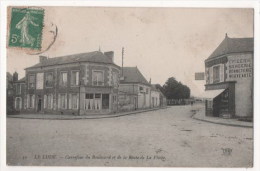 LE LUDE - Carrefour Du Boulevard Et De La Route De La Flèche - Andere & Zonder Classificatie