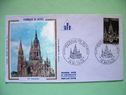France 1977 Silk FDC Cover - Baveux Cathedral - Lettres & Documents