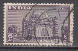 India      Scott No.   215      Used    Year  1949 - Gebruikt