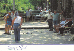 CPM PETANQUE JEUX  DE BOULES  IMAGES DU SUD AUTO PEUGEOT 204 ? - Pétanque