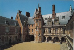 BF24507 Cour Interieure  Maintenon Le Chateau  France  Front/back Image - Maintenon