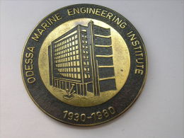 RUSSIE Russland 1980 Grosse Medaille Big Table Medal Odessa Marine Engineering Institute - Souvenir-Medaille (elongated Coins)