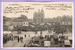 27 - Le NEUBOURG --  La Place Un Jour De Marché - Le Neubourg