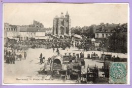 27 - Le NEUBOURG -- Place Du Marché - Le Neubourg