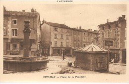 CUNLHAT - Place De La Fontaine - Pompes à Essence - Café - Cunlhat
