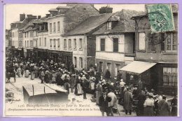 27 - BOURGTHEROULDE --  Jour De Marché - Bourgtheroulde