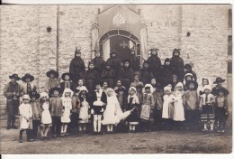 Carte Postale Photo De PARAY-LE-MONIAL (Saône Et Loire) Ou Environs ?? Groupe Enfants-Folklore-Déguisement-Fête-2 Scans - Paray Le Monial