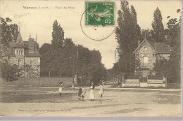 VIGNEUX - Place Des Fêtes - Villas - Animé - Vigneux Sur Seine