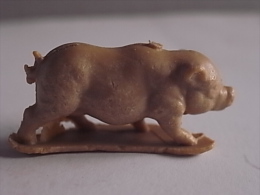 1 Figurine -  Pig - Schweine