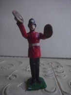 1 FIGURINE FIGURE TIN DOLL PUPPET DUMMY TOY IMAGE POUPÉE - LEAD SOLDIER RED BAND MUSIC UK ? UNITED KINGDOM ? - Soldados De Plomo