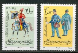 HUNGARY 1992 CULTURE Clothes POSTAL UNIFORMS - Fine Set MNH - Unused Stamps