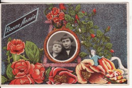 Carte Postale Fantaisie Avec PHOTO Montage Jeunes Filles Encadrée "Bonne Année" Et FLEUR-Litho Limoges - Photographie