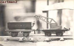 CARTE PHOTO : FOURGON TOMBEREAU ETAT ET GARE 10 TONNES HORNBY JEU JOUET TOY Dinky Toys JEP NOREV MINALUXE SCHUCO - Waggons