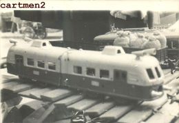 CARTE PHOTO : AUTORAIL S.N.C.F. 2 ELEMENTS JEP 1950 TRAIN EXPOSITION JEU JOUET TOY Dinky Toys JEP NOREV MINALUXE SCHUCO - Lokomotiven