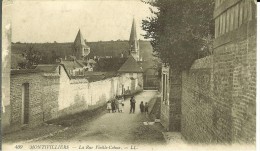 CPA MONTIVILLIERS  La Rue Vieille-Cohue 10823 - Montivilliers