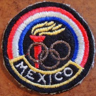 Ancien Petit écusson à Coudre Des JO De Mexico En 1968 - équipe De France - Abbigliamento, Souvenirs & Varie