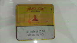 Vietnam Viet Nam  Thang Long Empty TIN Hard Pack Of Tobacco Cigarette - Zigarettenetuis (leer)