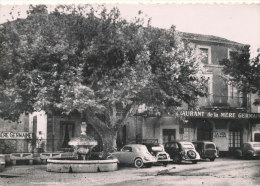 84 // CHATEAUNEUF DU PAPE    Restaurant  LA MERE GERMAINE    CPSM - Chateauneuf Du Pape