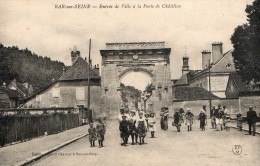 BAR SUR SEINE - L'ENTREE DE LA VILLE A LA PORTE DE CHATILLON - BELLE CARTE TRES ANIMEE -  TOP !!! - Bar-sur-Seine