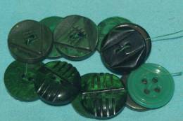 BOUTONS VERT FANTAISIE X Lot De 12 / Diamètre 16 Mm - Botones