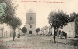 LA CHAPELLE-LA-REINE PLACE DE LA REPUBLIQUE ET SERVICE DES EAUX 1905 - La Chapelle La Reine