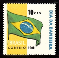 BRASIL 1968 - DIA DE LA BANDERA - YVERT Nº 877 - Ungebraucht
