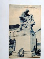 Carte Postale Ancienne : FUMEL : Monument Aux Morts - Fumel