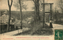 95   LA  ROCHE GUYON  S Et O L'entré Du Pont Suspendu Et Le Pays - La Roche Guyon