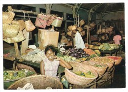 Au Marché De Saint-Denis  (Réunion )  Vue Partielle - Saint Denis