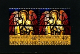 NEW ZEALAND - 1995  40 C. CHRISTMAS  PAIR IMPERF SIDES  MINT NH - Nuevos