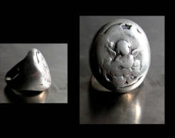 - Ancienne Bague Argent Chevalière Représentant Un Ange T54 / Old Silver Angel Ring From Romania - Bagues