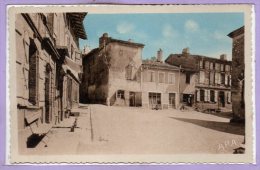 82 - MONCLAR De QUERCY -- Place Du Marché De La Volaille - Montclar De Quercy