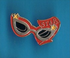 PIN´S //  . LUNETTES DE STAR KODAK - Photographie