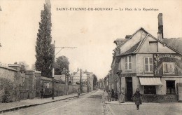 SAINT-ETIENNE-du-ROUVRAY --Place De La République - Saint Etienne Du Rouvray