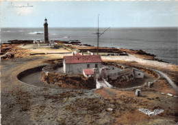 ¤¤  -  63   -  ILE-de-NOIRMOUTIER   -  Ile Du Pilier, Le Sémaphore Et Le Phare   -  ¤¤ - Ile De Noirmoutier