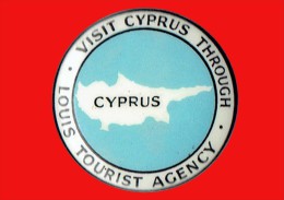 PINS - PIN´S - CYPRUS - VISIT CYPRUS THROUGH - LOUIS TOURIST AGENCY -  CHYPRE -  +/- 1960      (3749) - Tourismus