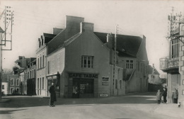 ELLIANT - Place De La Poste Et Route De Quimper - Elliant