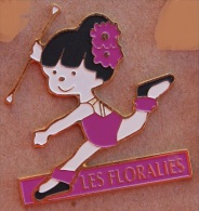 MAJORETTES -  LES FLORALIES    -            (11) - Andere & Zonder Classificatie